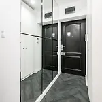Krzyki - Two Bedrooms, Workspaces - By Rentujemy Βρότσλαβ