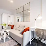 Διαμέρισμα Krzyki - Two Bedrooms, Workspaces - By Rentujemy