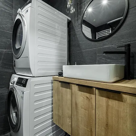 Apartment Krzyki - Two Bedrooms, Workspaces - By Rentujemy