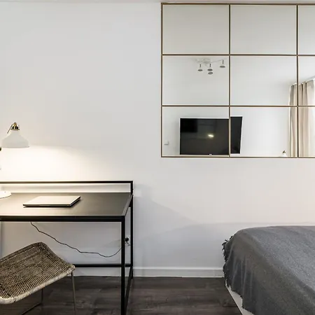 Apartment Krzyki - Two Bedrooms, Workspaces - By Rentujemy Wroclaw