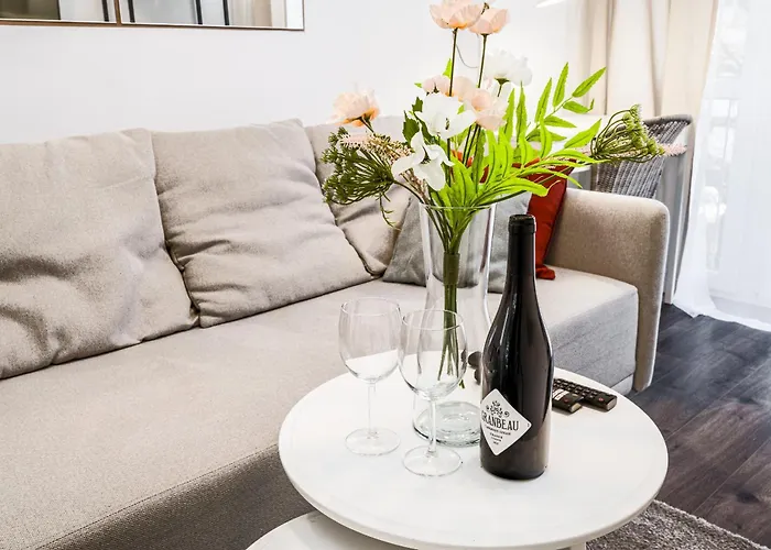 Apartment Krzyki - Two Bedrooms, Workspaces - By Rentujemy